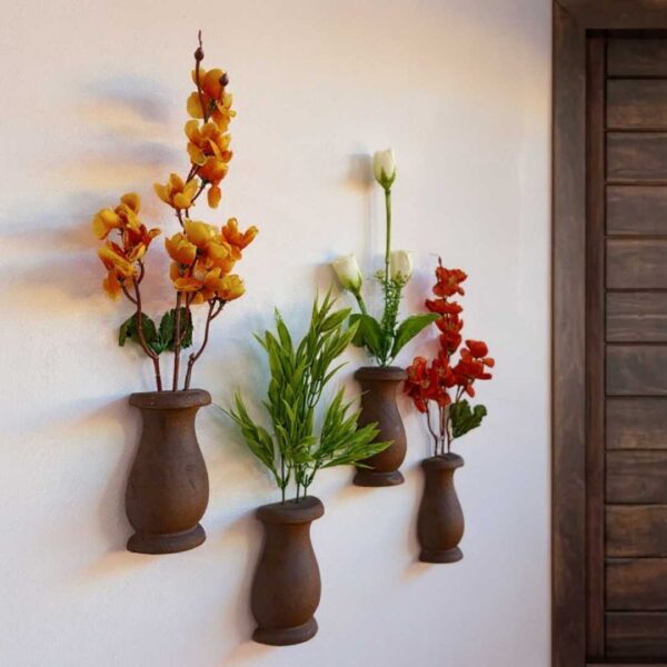 ৪ পিস্ কলস আকৃতির ফুলসহ মেহগনি কাঠের টপ ,আঠালো সিস্টেম হওয়ায় দেয়ালে সেটিং করা খুব সহজ!