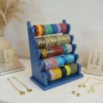 কাঠের চুরির আলনায়, 5Leyar