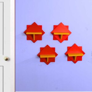 1 পিস স্টার শেপ ওয়াল সেল্ফ ,আঠালো সিস্টেম সহজে যে কোনো স্থানে সেটিং করতে পারবেন।